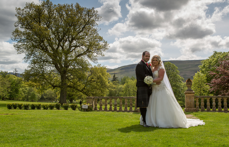 Wedding-photography-Culcreuch-Castle-015.jpg