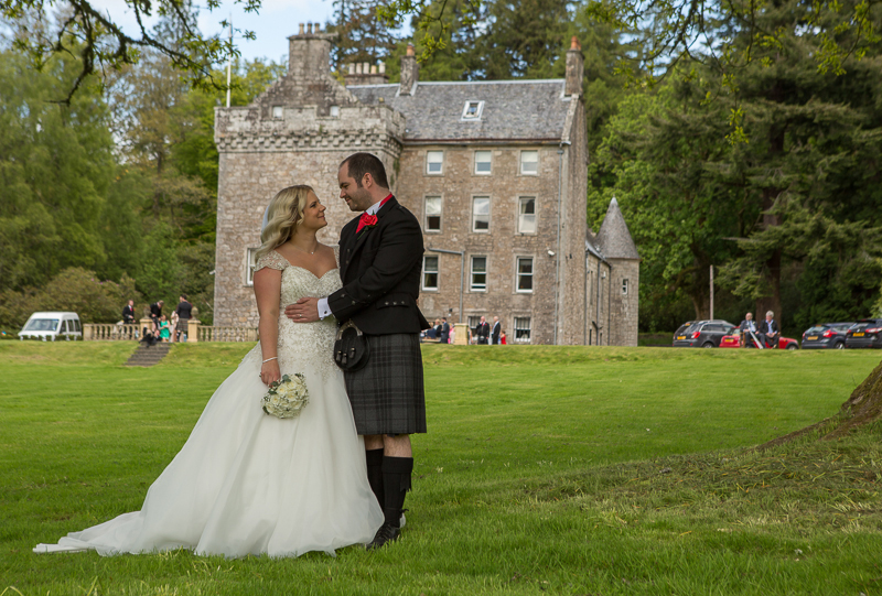 Wedding-photography-Culcreuch-Castle-019.jpg