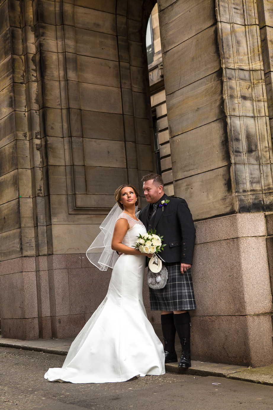 Wedding-photography-Glasgow-city-Chambers-citation-316.jpg