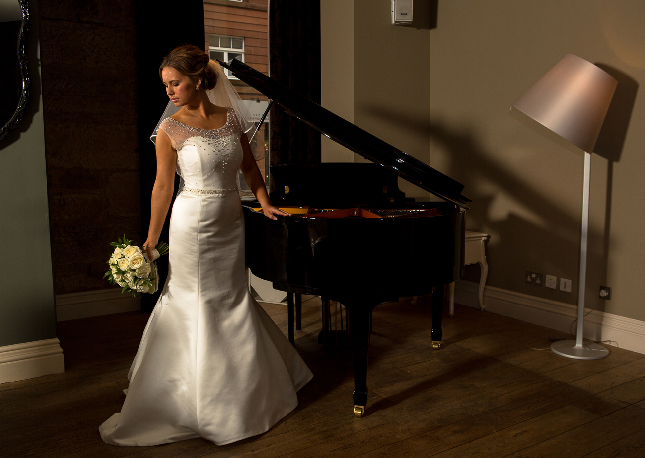 Wedding-photography-Glasgow-city-Chambers-citation-375.jpg