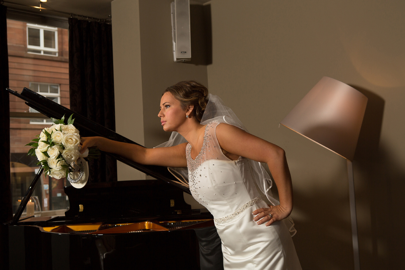Wedding-photography-Glasgow-city-Chambers-citation-381.jpg