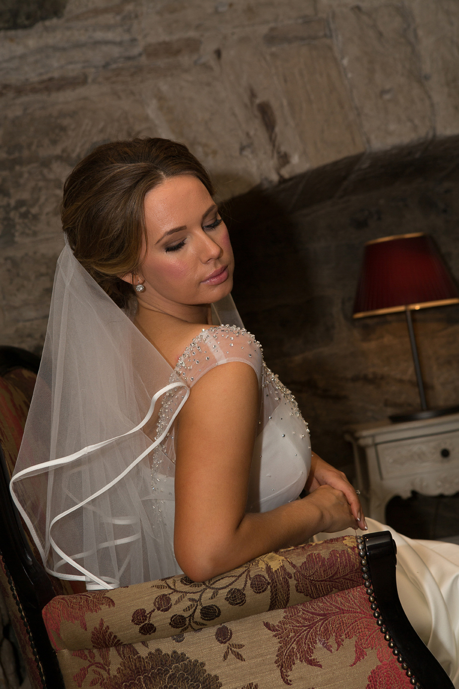 Wedding-photography-Glasgow-city-Chambers-citation-525.jpg