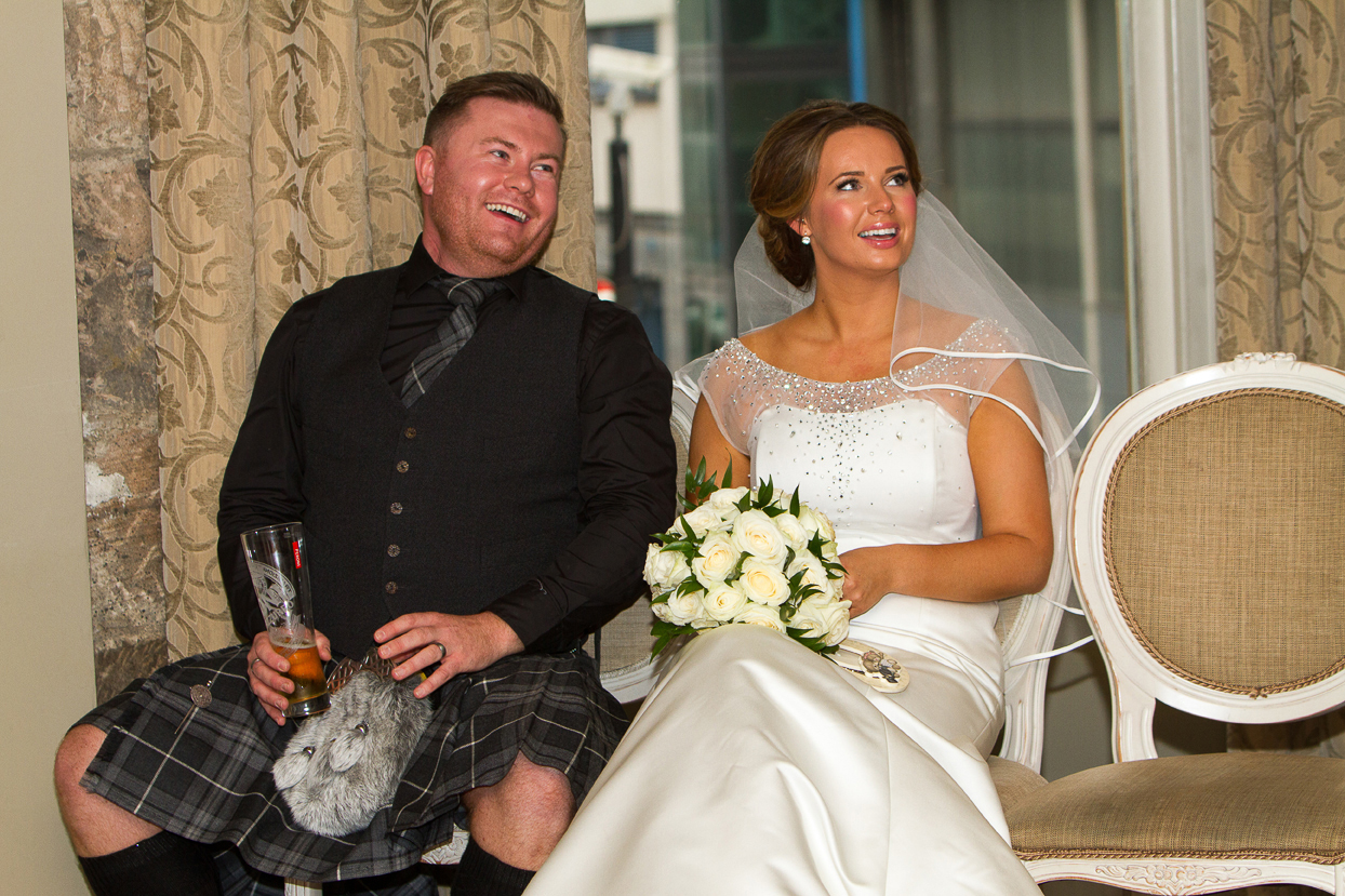Wedding-photography-Glasgow-city-Chambers-citation-625.jpg