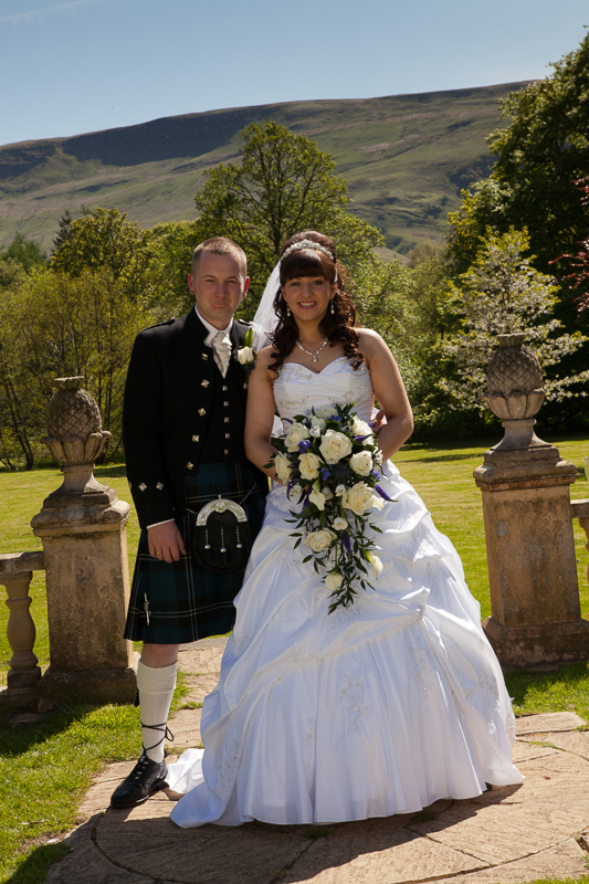 Wedding-photographers-Culcreuch-Castle-019.jpg