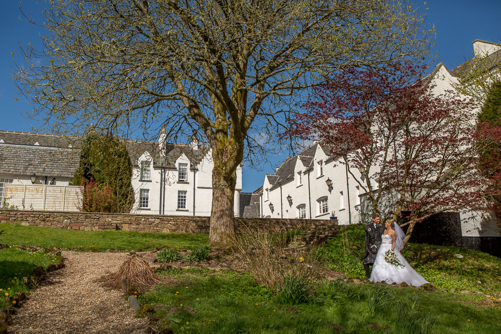 wedding-photography-Buchanan-Arms-hotel.jpg-26.jpg