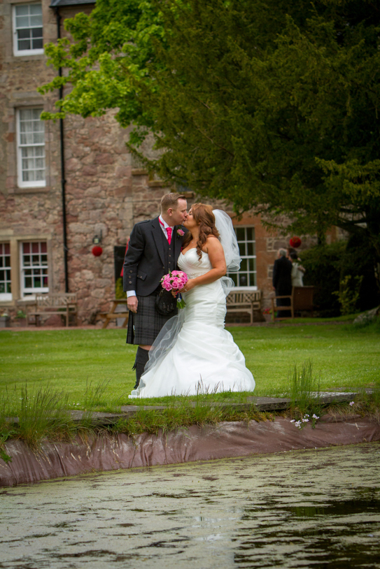 wedding-photography-Shieldhill-Castle-062.jpg
